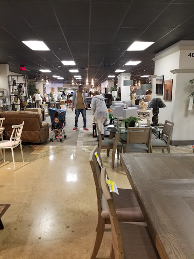 Outlet Store «Rooms To Go Outlet Furniture Store - Norcross», reviews and photos, 6288 Dawson Blvd, Norcross, GA 30093, USA