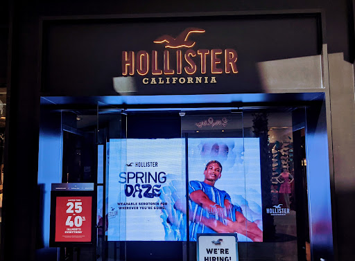 Clothing Store «Hollister Co.», reviews and photos, 4200 Conroy Rd #122, Orlando, FL 32839, USA