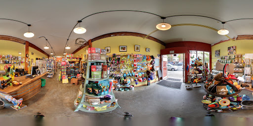 Pet Supply Store «Wally Pets», reviews and photos, 4411 Wallingford Ave N, Seattle, WA 98103, USA