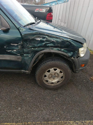 Towing Service «Portland Collision Center», reviews and photos, 412 TN-52, Portland, TN 37148, USA