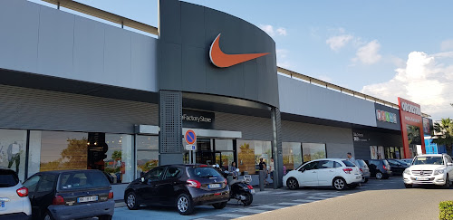 Magasin d'articles de sports Nike Factory Store Marseille