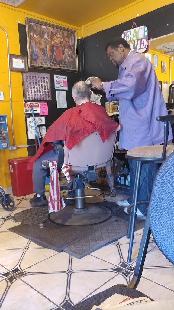 Raymond's Barbershop 85128