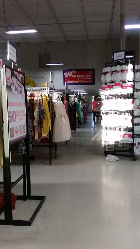 Thrift Store «Texas Thrift Store», reviews and photos, 200 Ash Ave, McAllen, TX 78501, USA