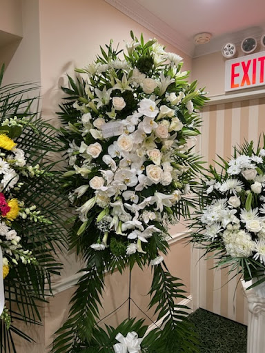 Florist «Ultima Florals», reviews and photos, 81-02 37th Ave, Jackson Heights, NY 11372, USA