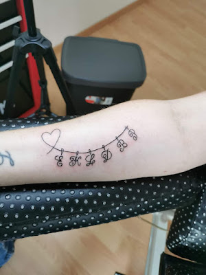 Les Arts Tatoués - La Pierceuse Des Lilas à Reims