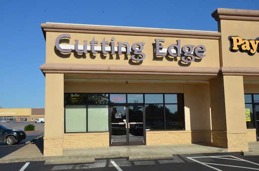 Beauty Salon «The Cutting Edge Salon», reviews and photos, 811 N 12th St, Murray, KY 42071, USA