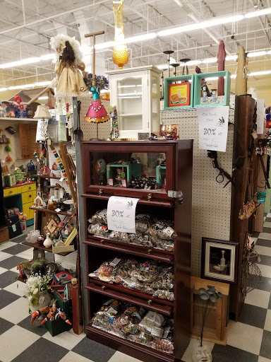 Craftiques Mall - NW Military