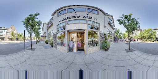 Lucky Me Boutique, 385 1st St, Lake Oswego, OR 97034, USA, 
