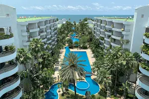 Baan Chai Talay Condominium image