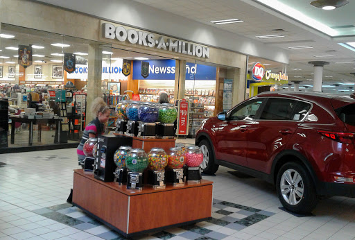 Book Store «Books-A-Million», reviews and photos, 17301 Valley Mall Rd #594, Hagerstown, MD 21740, USA