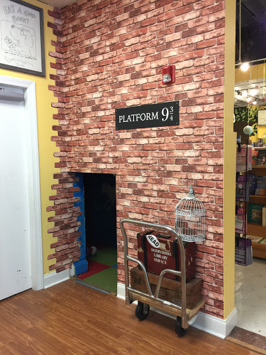 Book Store «Little Shop of Stories», reviews and photos, 133 E Court Square # A, Decatur, GA 30030, USA