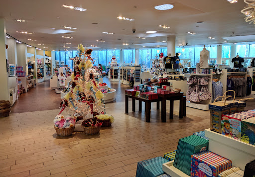 Pacific Collections Gift Shop