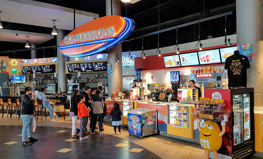 Movie Theater «Regal Cinemas Fenway 13 & RPX», reviews and photos, 201 Brookline Ave, Boston, MA 02215, USA