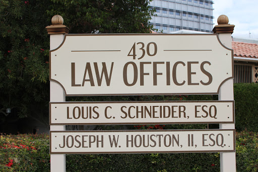 Attorney «Law Offices Of Louis Schneider», reviews and photos