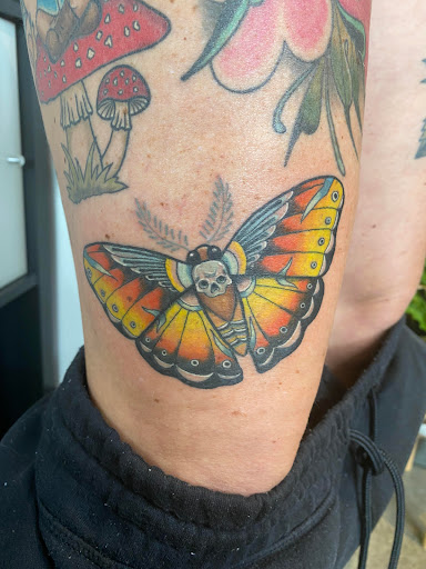 Tattoo Shop «Empyrean Tattoo Studio», reviews and photos, 8610 Roswell Rd #140, Sandy Springs, GA 30350, USA