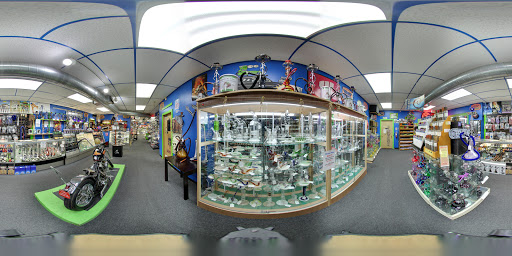 Tobacco Shop «Knuckleheads Tobacco & Gifts», reviews and photos, 550 State St, Madison, WI 53703, USA