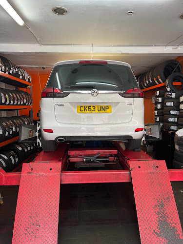 Reviews of Hendon Central Tyres in London - Tire shop