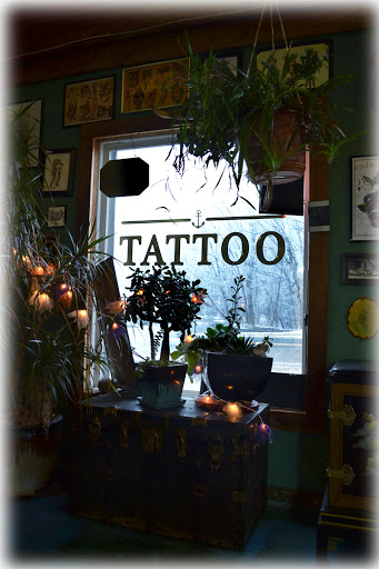 Tattoo Shop «Arcola Creek Tattoo», reviews and photos, 123 N Lake St, Madison, OH 44057, USA