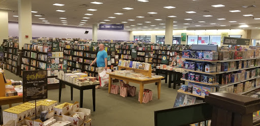 Book Store «Barnes & Noble», reviews and photos, 451 E Altamonte Dr, Altamonte Springs, FL 32701, USA