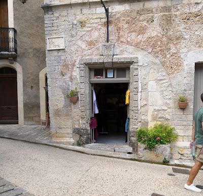 le souffleur de verre à Saint-Guilhem-le-Désert