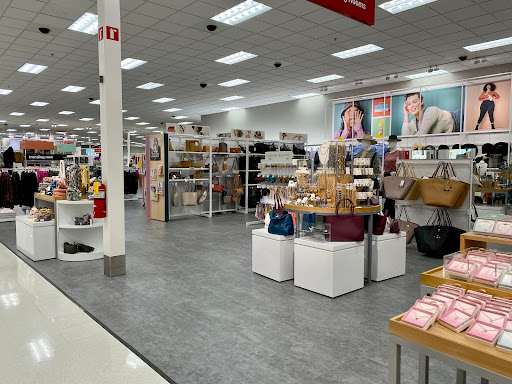 Department Store «Target», reviews and photos, 1135 Woodstock Rd, Roswell, GA 30075, USA