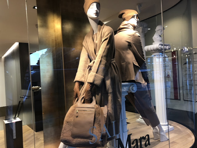 Kommentare und Rezensionen über Boutique Max Mara