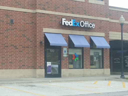 Print Shop «FedEx Office Print & Ship Center», reviews and photos, 281 W Townline Rd #100a, Vernon Hills, IL 60061, USA