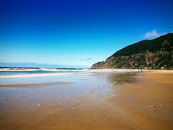 Manzanita Beach'in fotoğrafı düz ve uzun ile birlikte