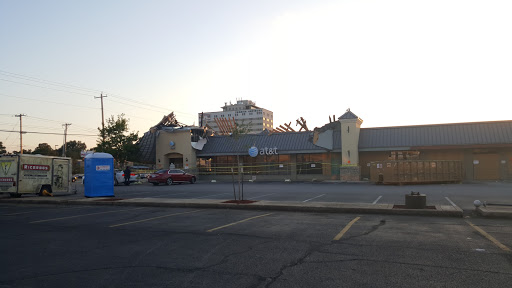 Shopping Mall «Southroads Shopping Center», reviews and photos, 5211 E 41st St, Tulsa, OK 74135, USA