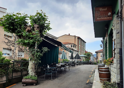 Hotel restaurante la Pacha - C. Cimadevilla, 6, 33980 Pola de Laviana, Asturias, Spain