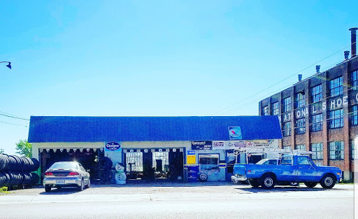 Larry's Automotive & Quick Lube en St Clair