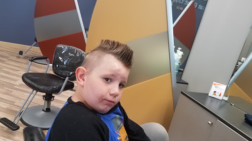 Hair Salon «Great Clips», reviews and photos, 2919 Mall Dr Suite D, Eau Claire, WI 54701, USA