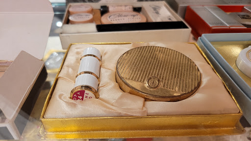 Cosmetics Store «Besame Cosmetics», reviews and photos, 3505 W Magnolia Blvd, Burbank, CA 91505, USA