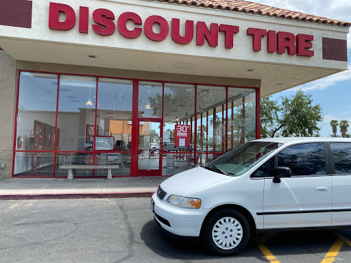 Tire Shop «Discount Tire Store - Tucson, AZ», reviews and photos, 3960 W Ina Rd, Tucson, AZ 85741, USA