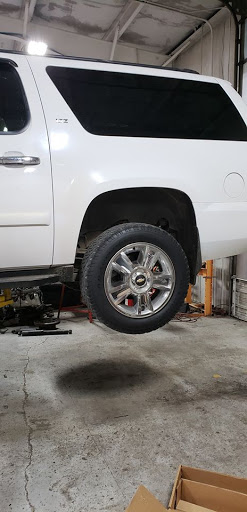 Auto Repair Shop «Nickoles Automotive Repair», reviews and photos, 8718 Statesville Rd e, Charlotte, NC 28269, USA