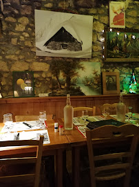 Atmosphère du Restaurant familial L'Auberge de la Sure à La Sure en Chartreuse - n°8