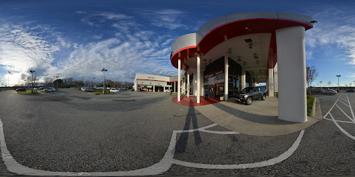 Auto Body Shop «Mark Jacobson Toyota Collision Center», reviews and photos, 2415 Reichard St, Durham, NC 27705, USA