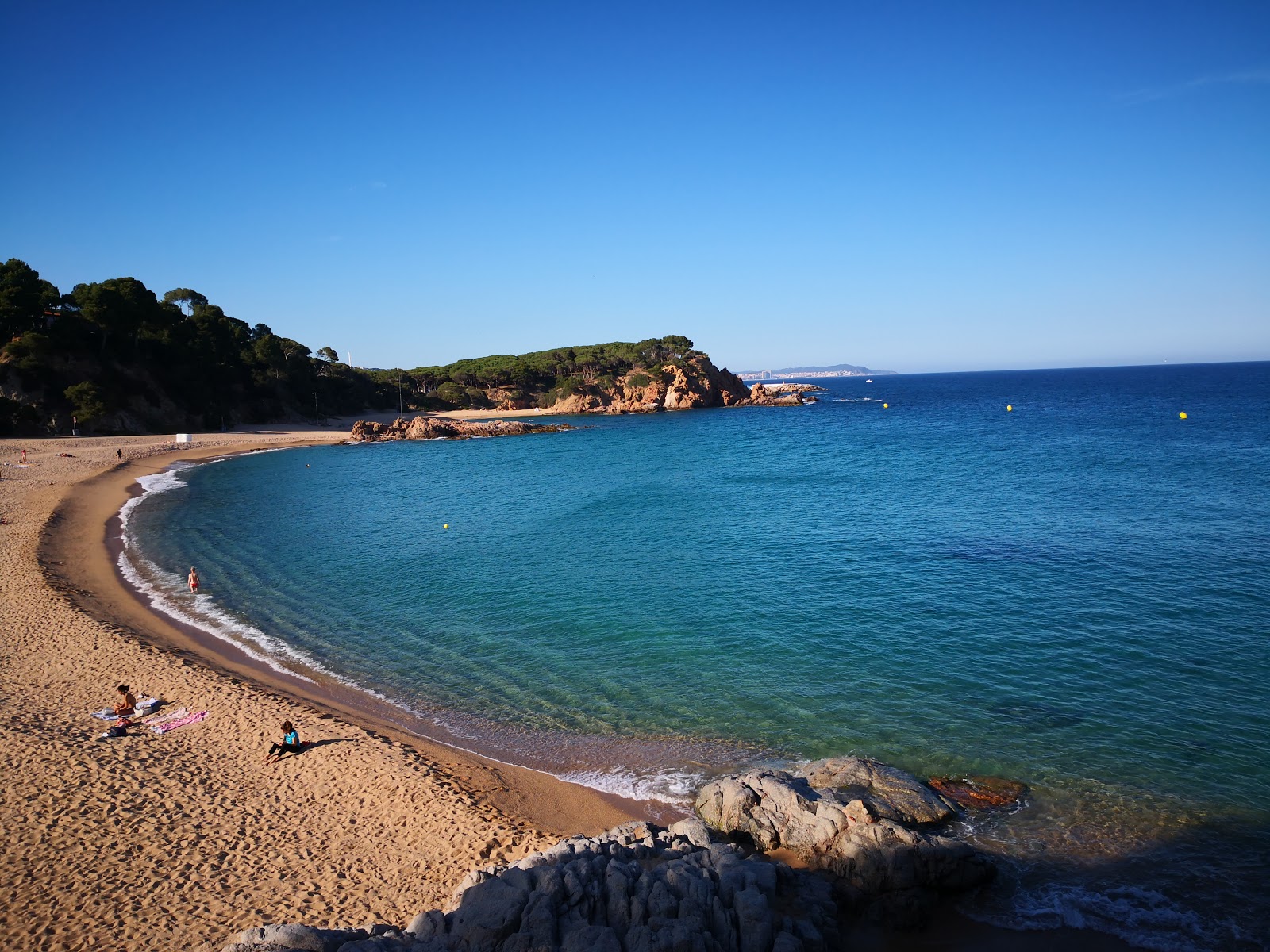 Foto de Praia de Cala Sa Conca área de comodidades
