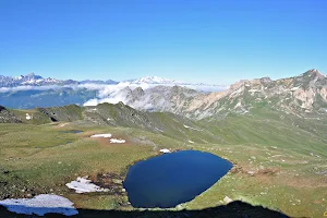 Lac de la Montagnette image