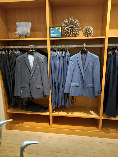 Clothing Store «J.Crew», reviews and photos, 29 Broadway, New Haven, CT 06511, USA