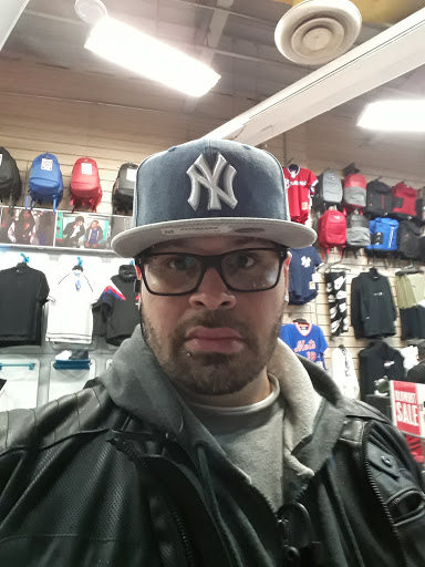 Discount Store «Fallas Discount Stores», reviews and photos, 215-223 E Fordham Rd, Bronx, NY 10458, USA