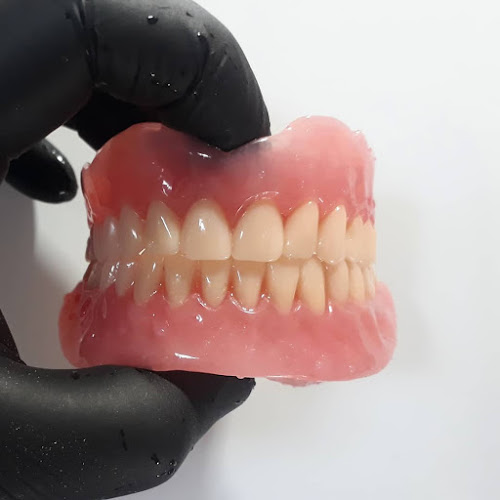 Opiniones de Laboratorio Dental Dentosmile en San Bernardo - Laboratorio