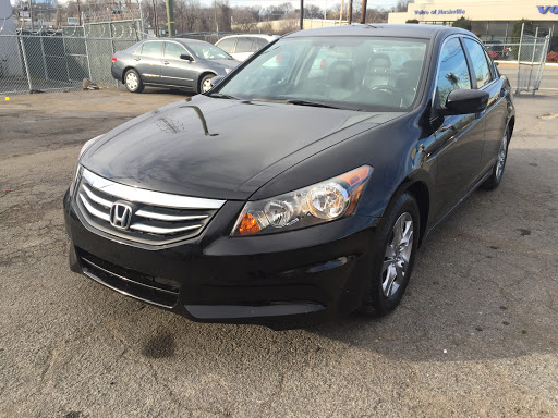 Used Car Dealer «Universal Auto», reviews and photos, 311 Murfreesboro Pike, Nashville, TN 37210, USA