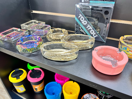 Tobacco Shop «Smoke Hut Smoke Shop», reviews and photos, 11902 Blue Ridge Boulevard g, Grandview, MO 64030, USA