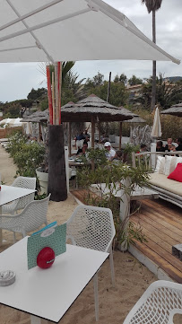 Atmosphère du Restaurant italien Bellini à la plage à Cavalaire-sur-Mer - n°9