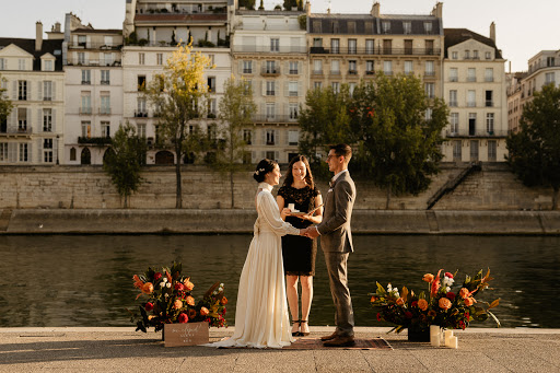 Paris Wedding Photographer | Through The Glass Paris