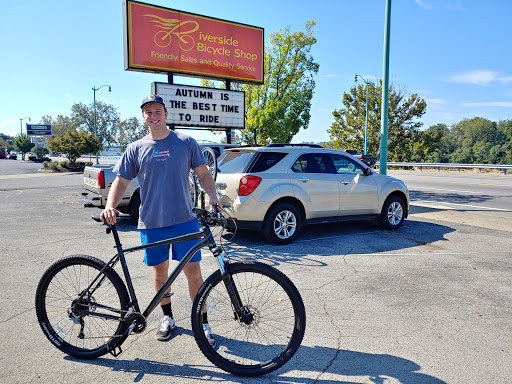Bicycle Repair Shop «Riverside Bicycle Shop», reviews and photos, 101 N Riverside Dr, Clarksville, TN 37040, USA