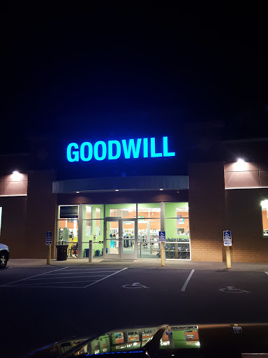 Thrift Store «Goodwill - Champlin», reviews and photos
