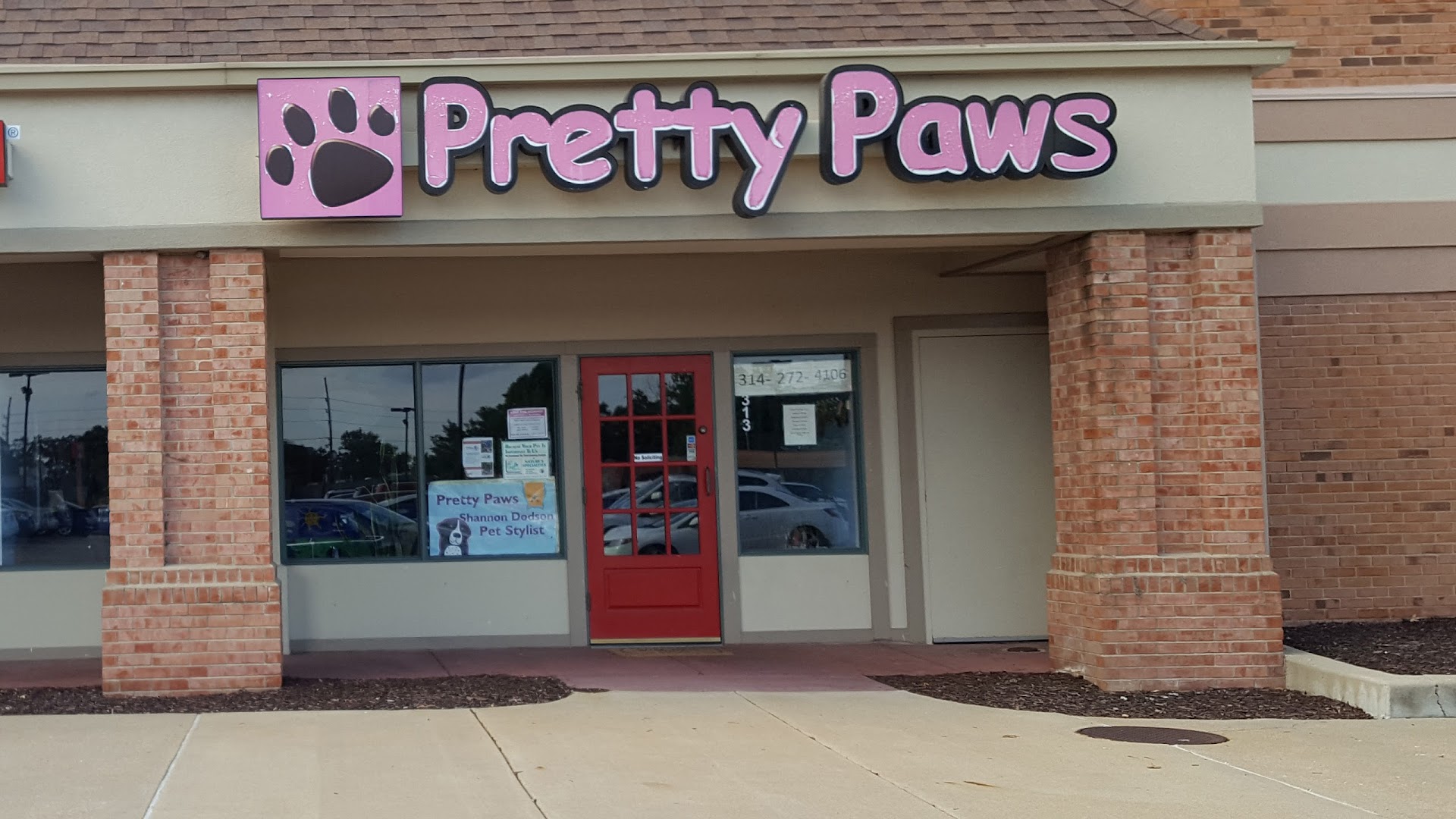 Lil Pretty Paws Dog And Cat Services