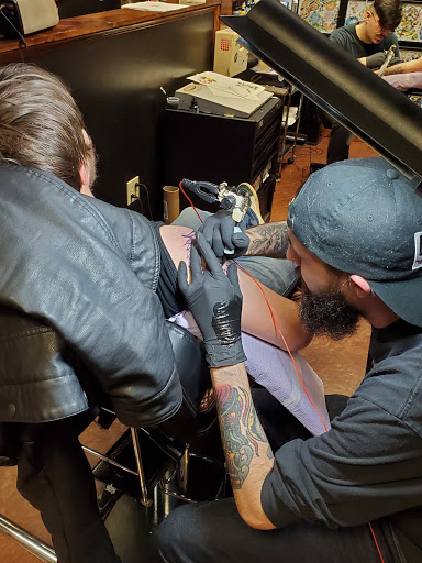 Tattoo Shop «Area 54 Tattoos», reviews and photos, 101 Crossings E # 6, Peachtree City, GA 30269, USA
